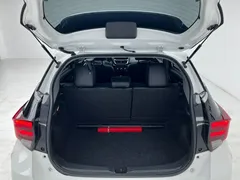 2022 Toyota Yaris L Zhixuan X 1.5L CVT Premium, белый — фото 11