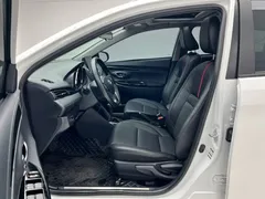 2022 Toyota Yaris L Zhixuan X 1.5L CVT Premium, белый — фото 14