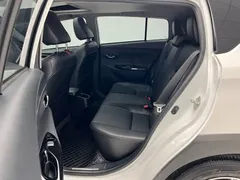 2022 Toyota Yaris L Zhixuan X 1.5L CVT Premium, белый — фото 15