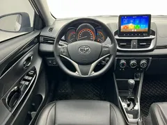 2022 Toyota Yaris L Zhixuan X 1.5L CVT Premium, белый — фото 17