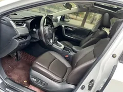 2021 Toyota RAV4 2.0L CVT 2WD Fashion, белый — фото 4
