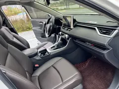 2021 Toyota RAV4 2.0L CVT 2WD Fashion, белый — фото 18