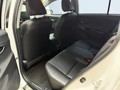 2022 Toyota Yaris L Zhixuan X 1.5L CVT Luxury Plus, белый — фото 9