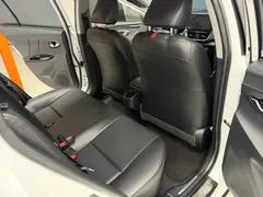 2022 Toyota Yaris L Zhixuan X 1.5L CVT Luxury Plus, белый — фото 10