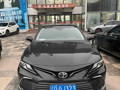 2021 Toyota Camry 2.5G Luxury, чёрный — фото 2