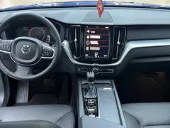 2021 Volvo XC60 4WD Sport, синий — фото 6