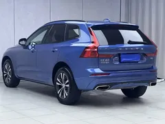 2021 Volvo XC60 4WD Sport, синий — фото 9