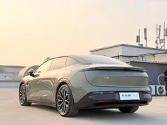 2025 Zeekr 007 Long Range RWD Smart Driving 100kWh — фото 6