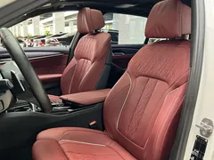 2022 BMW 5 Series 530Li Premium M Sport Package, белый — фото 9