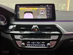 2022 BMW 5 Series 530Li Premium M Sport Package, белый — фото 13