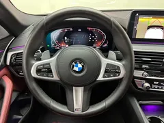 2022 BMW 5 Series 530Li Premium M Sport Package, белый — фото 14