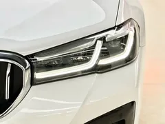 2022 BMW 5 Series 530Li Premium M Sport Package, белый — фото 17