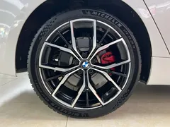 2022 BMW 5 Series 530Li Premium M Sport Package, белый — фото 29