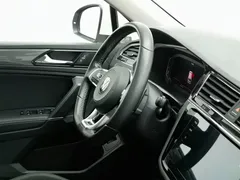 2021 Volkswagen Tiguan L 380TSI AT 4WD R-Line 7-seat, белый — фото 23