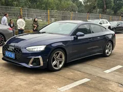 2021 Audi A5 Sportback 40 TFSI Fashion, синий — фото 1