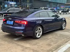 2021 Audi A5 Sportback 40 TFSI Fashion, синий — фото 4