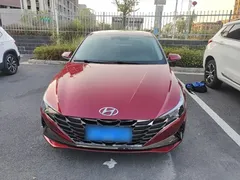 2021 Hyundai Elantra 1.5L CVT LUX Premium — фото 3