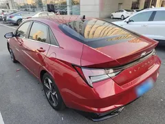 2021 Hyundai Elantra 1.5L CVT LUX Premium — фото 5