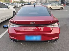 2021 Hyundai Elantra 1.5L CVT LUX Premium — фото 6