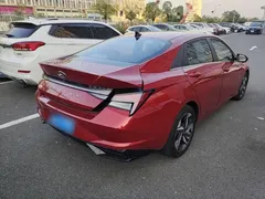 2021 Hyundai Elantra 1.5L CVT LUX Premium — фото 7