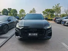 2022 Audi Q8 55 TFSI Luxury Dynamic, чёрный — фото 2