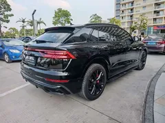 2022 Audi Q8 55 TFSI Luxury Dynamic, чёрный — фото 8