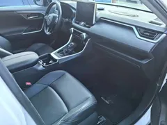 2021 Toyota Wildlander 2.0L CVT 2WD Luxury, белый — фото 7
