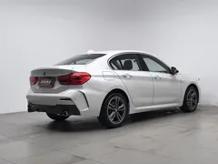 2021 BMW 1 Series 120i M Sport, белый — фото 2