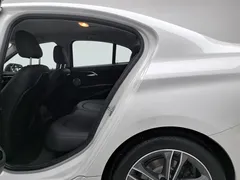 2021 BMW 1 Series 120i M Sport, белый — фото 15