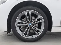 2021 BMW 1 Series 120i M Sport, белый — фото 17