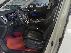 2023 Hongqi HS3 1.5T 2WD, зелёный — фото 15
