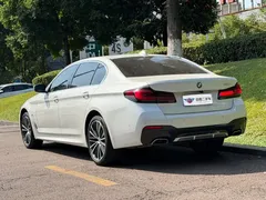 2022 BMW 5 Series 530Li Leading M Sport Package, белый — фото 4