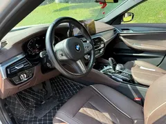 2022 BMW 5 Series 530Li Leading M Sport Package, белый — фото 7