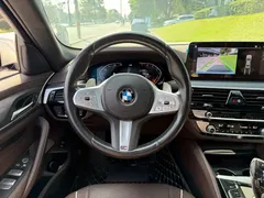 2022 BMW 5 Series 530Li Leading M Sport Package, белый — фото 14