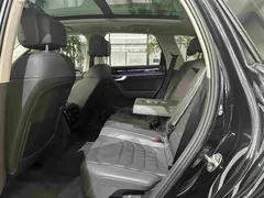 2021 Volkswagen Touareg 3.0TSI Sport Package, чёрный — фото 13