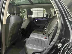2021 Volkswagen Touareg 3.0TSI Sport Package, чёрный — фото 14