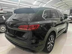 2021 Volkswagen Touareg 3.0TSI Sport Package, чёрный — фото 19