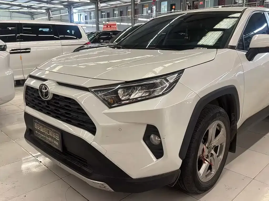 2022 Toyota RAV4 2.0L CVT 2WD Fashion Plus
