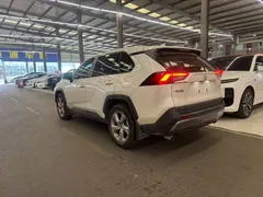 2022 Toyota RAV4 2.0L CVT 2WD Fashion Plus, белый — фото 3