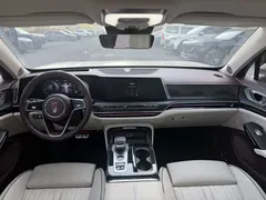 2025 Hongqi H9 2.0T 2WD Qichang Luxury Business 5-seat — фото 12