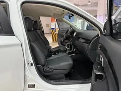 2021 Mitsubishi Outlander 2.0L 2WD 5 Seats, белый — фото 10