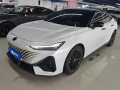 2023 Changan UNI-V 1.5T Premium, белый — фото 1