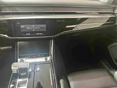 2023 Audi A8L 50 TFSI quattro Select, чёрный — фото 9