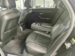 2023 Audi A8L 50 TFSI quattro Select, чёрный — фото 13