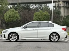 2021 BMW 1 Series 120i M Sport Night Edition, белый — фото 17