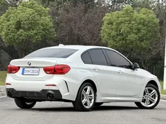 2021 BMW 1 Series 120i M Sport Night Edition, белый — фото 20