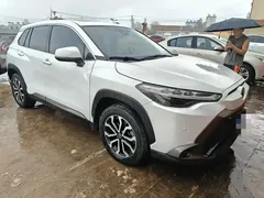 2022 Toyota Frontlander 2.0L CVT Luxury, белый — фото 2