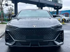 2023 Changan UNI-V 1.5T Premium — фото 1