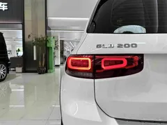 2021 Mercedes-Benz GLB 200 Sport, белый — фото 36