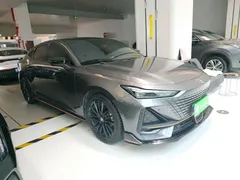 2022 Changan UNI-V 1.5T Sport — фото 4